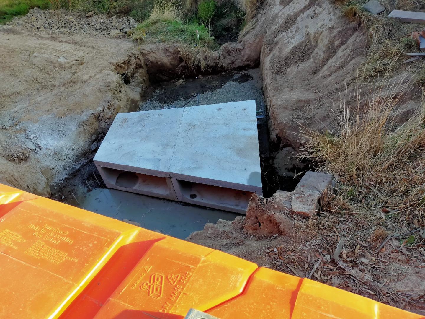 Culvert work (detail) in tributary upstream of POW010
